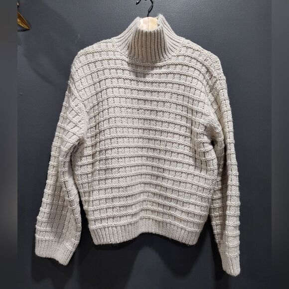 H&M Mock Neck Wool Blend Sweater Light Gray Size S Oversized Cropped - Picture 1 of 10